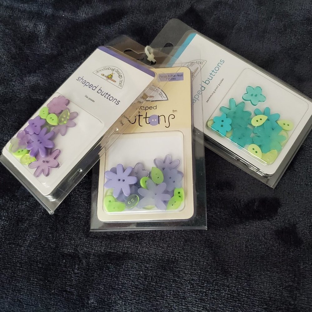 Forget-Me-Not Flowered Buttons - Set of 3 - NEW